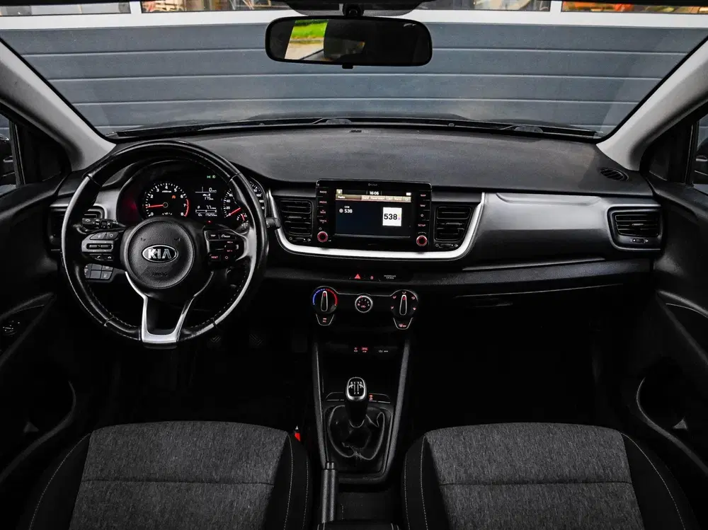 Kia Stonic 1.0 T-GDi DynamicLine uit 2020, foto 3
