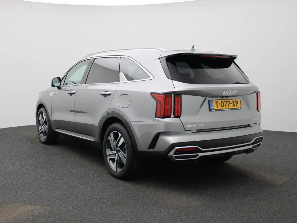 Kia Sorento 1.6 T-GDI Plug-in Hybrid 4WD ExecutiveLine uit 2023, foto 4
