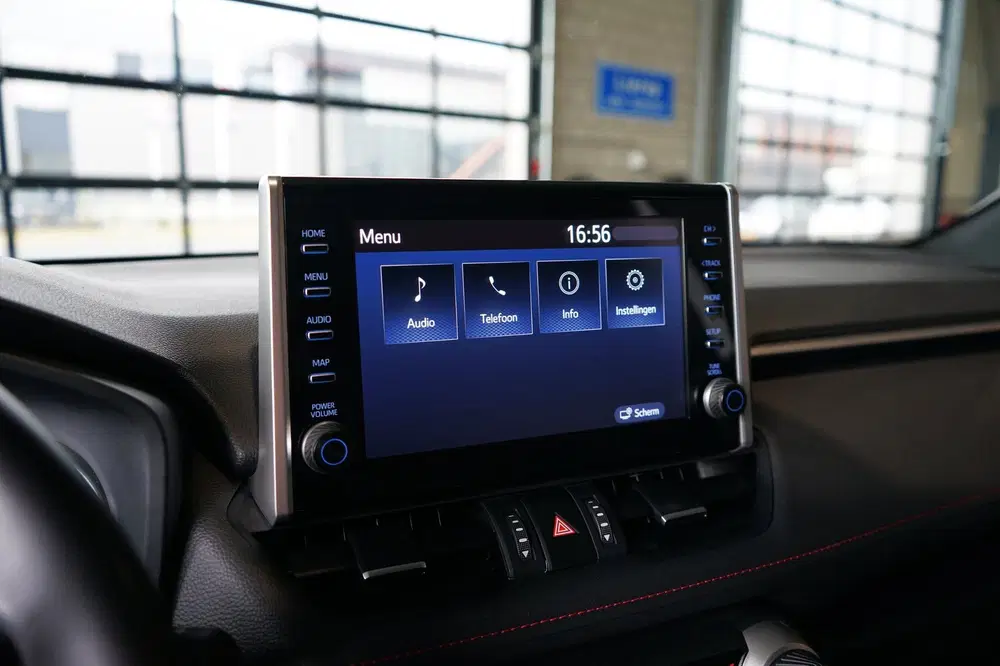 Toyota RAV 4 2.5 Plug-in Hybrid AWD TREKHAAK uit 2021, foto 11