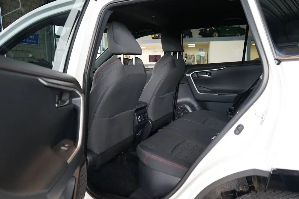 Toyota RAV 4 2.5 Plug-in Hybrid AWD TREKHAAK uit 2021, foto 6