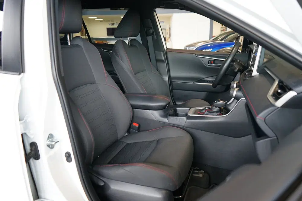 Toyota RAV 4 2.5 Plug-in Hybrid AWD TREKHAAK uit 2021, foto 7