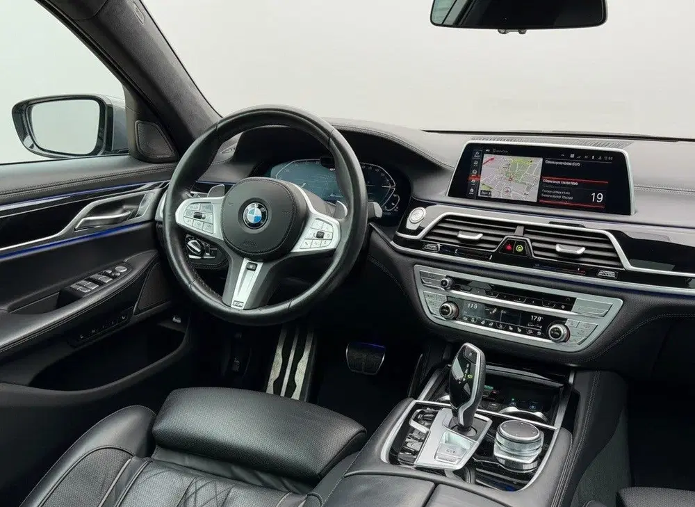 BMW 7-serie 745e M-Sport uit 2019, foto 15