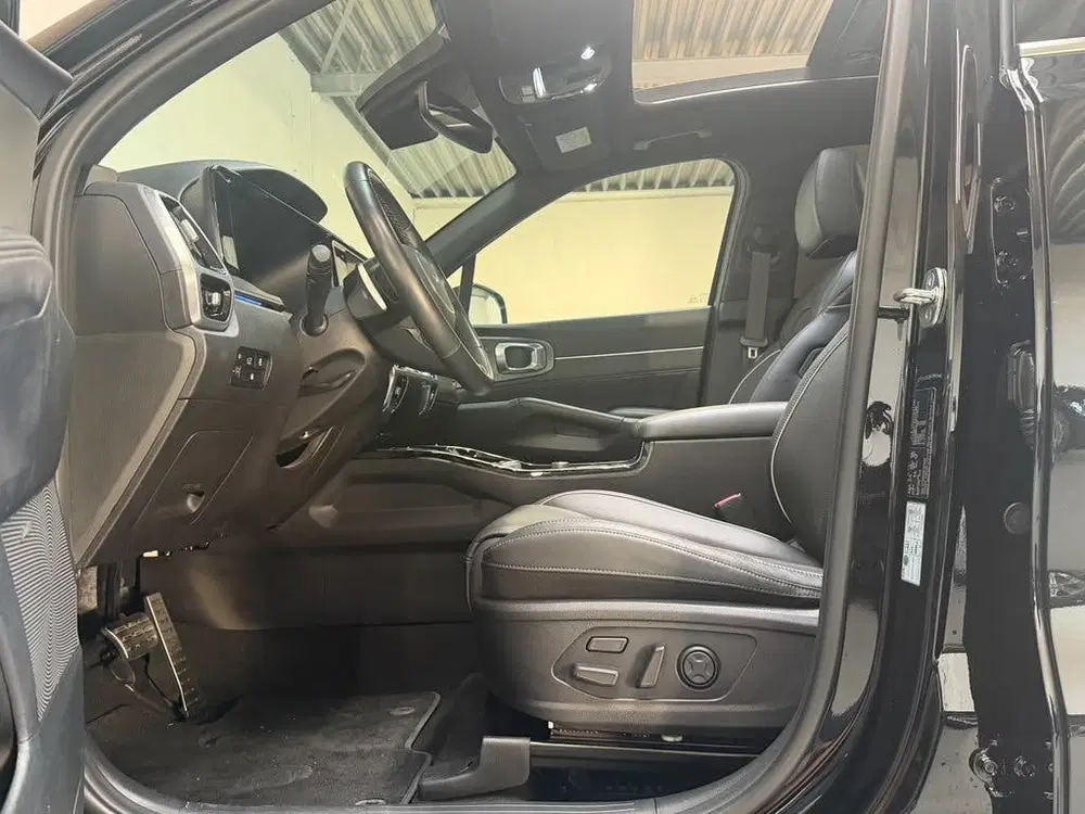 Kia Sorento 1.6 T-GDI Plug-in Hybrid 4WD PLATINUM uit 2023, foto 3