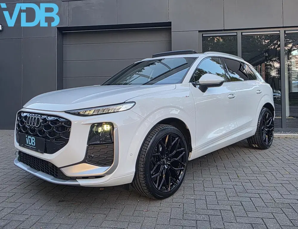Audi Q3 35 TFSI S-Line PANO SFEER LEDER MATRIX BOM uit 2025, foto 3