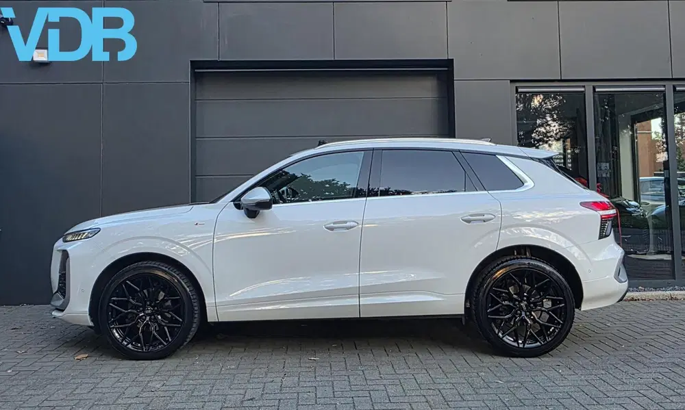 Audi Q3 35 TFSI S-Line PANO SFEER LEDER MATRIX BOM uit 2025, foto 6