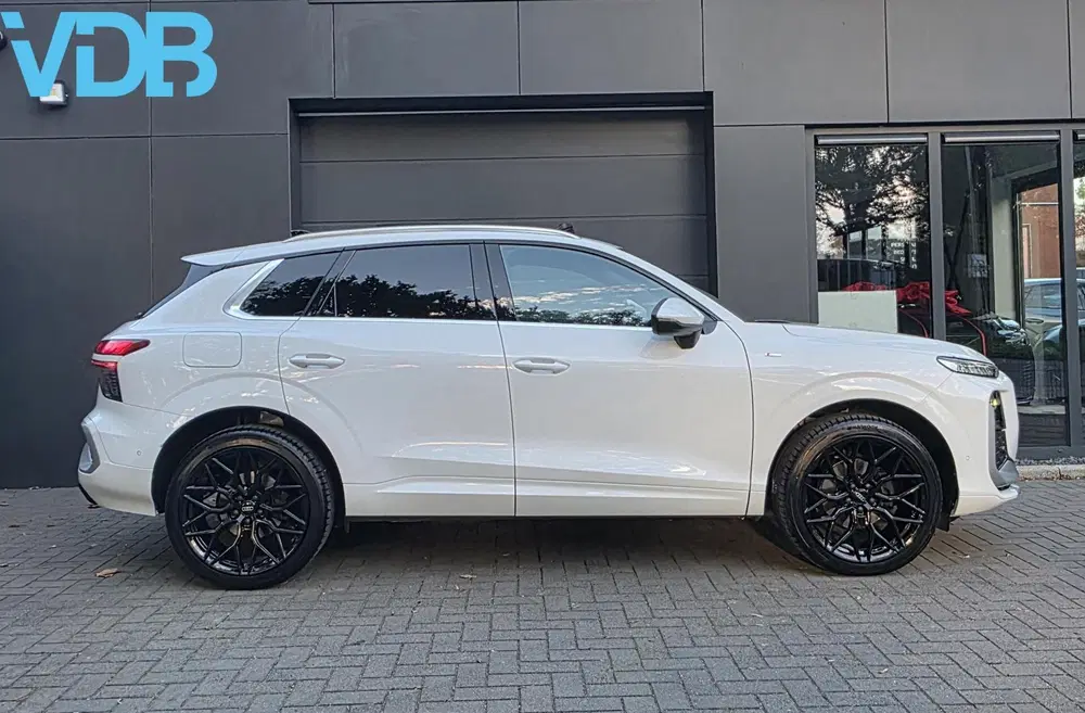 Audi Q3 35 TFSI S-Line PANO SFEER LEDER MATRIX BOM uit 2025, foto 7