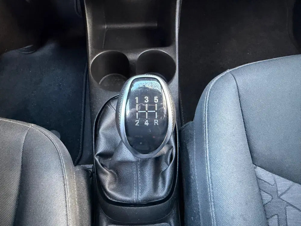 Opel Karl 1.0 ecoFLEX 120 Jaar Edition uit 2019, foto 11