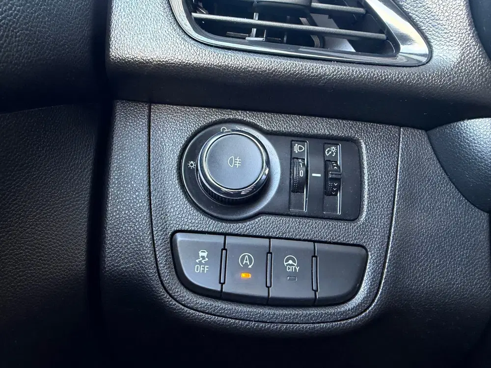 Opel Karl 1.0 ecoFLEX 120 Jaar Edition uit 2019, foto 12