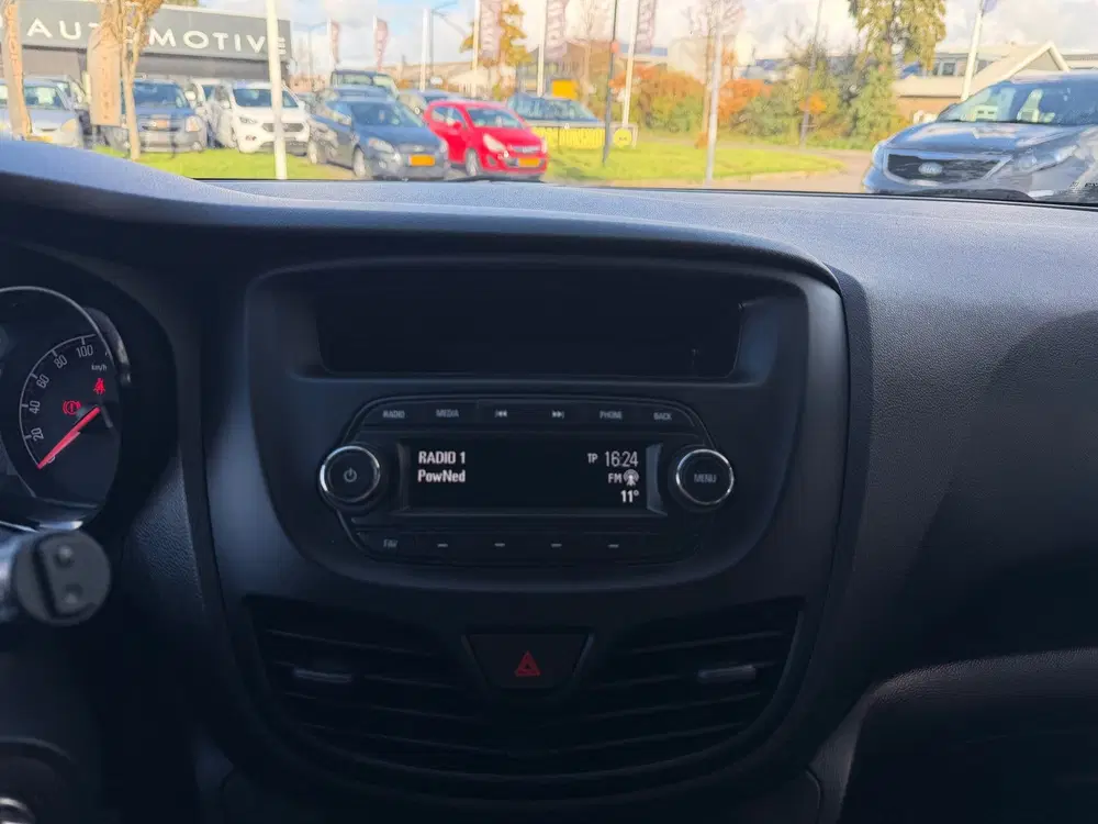 Opel Karl 1.0 ecoFLEX 120 Jaar Edition uit 2019, foto 9