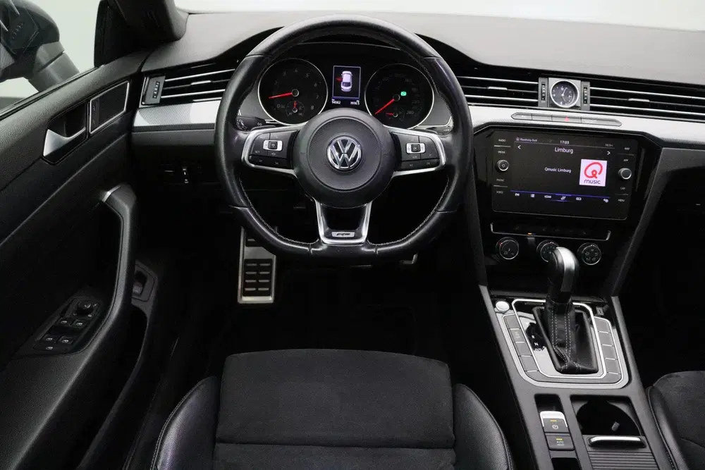 Volkswagen Arteon 2.0 TSI Business R Exclusive 2020 Panorama uit 2020, foto 2