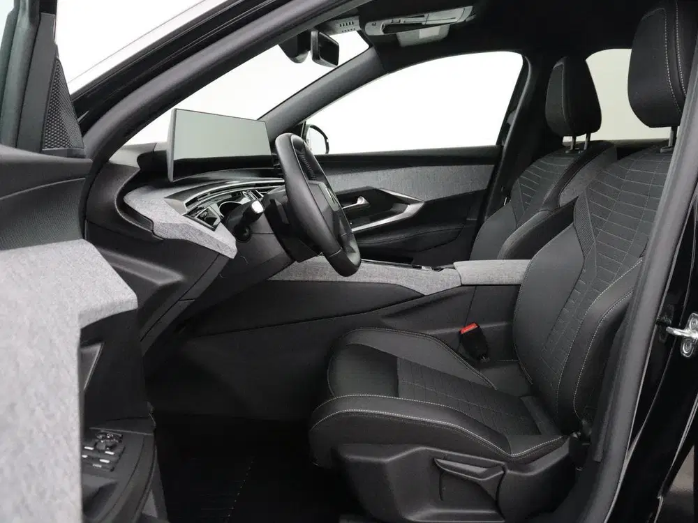 Peugeot 3008 Allure Avantage 210 73 kWh uit 2025, foto 4