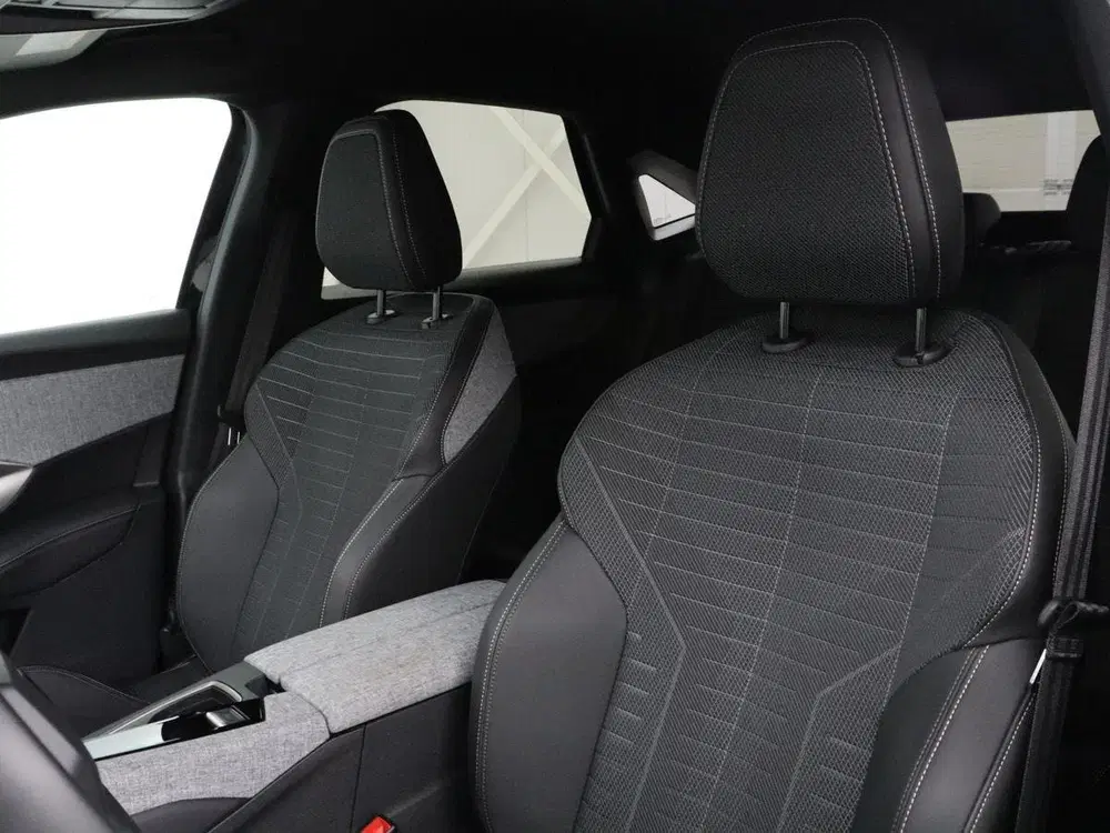 Peugeot 3008 Allure Avantage 210 73 kWh uit 2025, foto 5