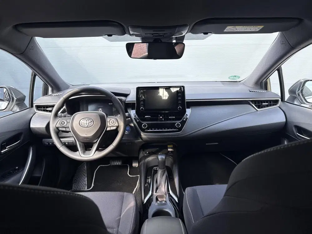 Toyota Corolla 2.0 Hybrid Dynamic uit 2020, foto 5