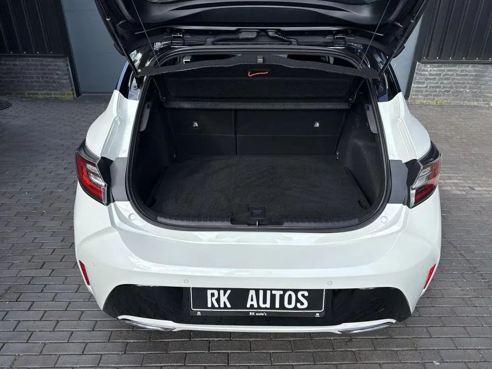 Toyota Corolla 2.0 Hybrid Dynamic uit 2020, foto 8