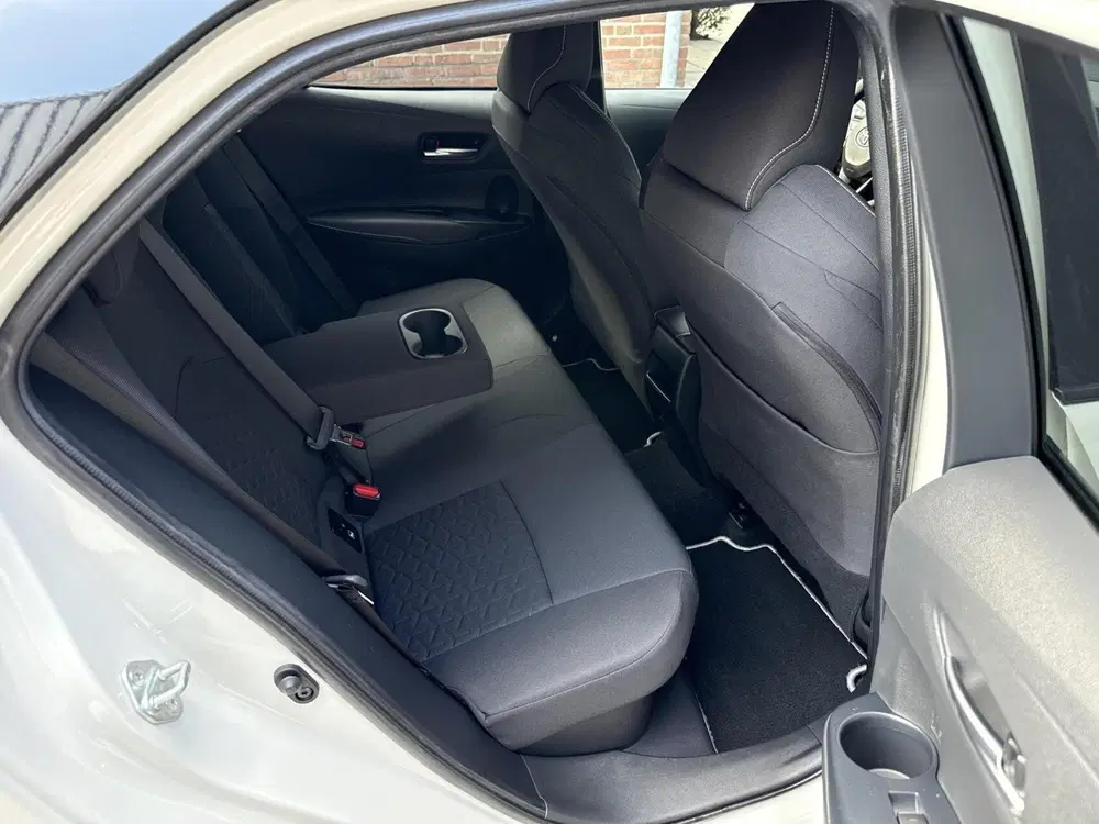 Toyota Corolla 2.0 Hybrid Dynamic uit 2020, foto 9