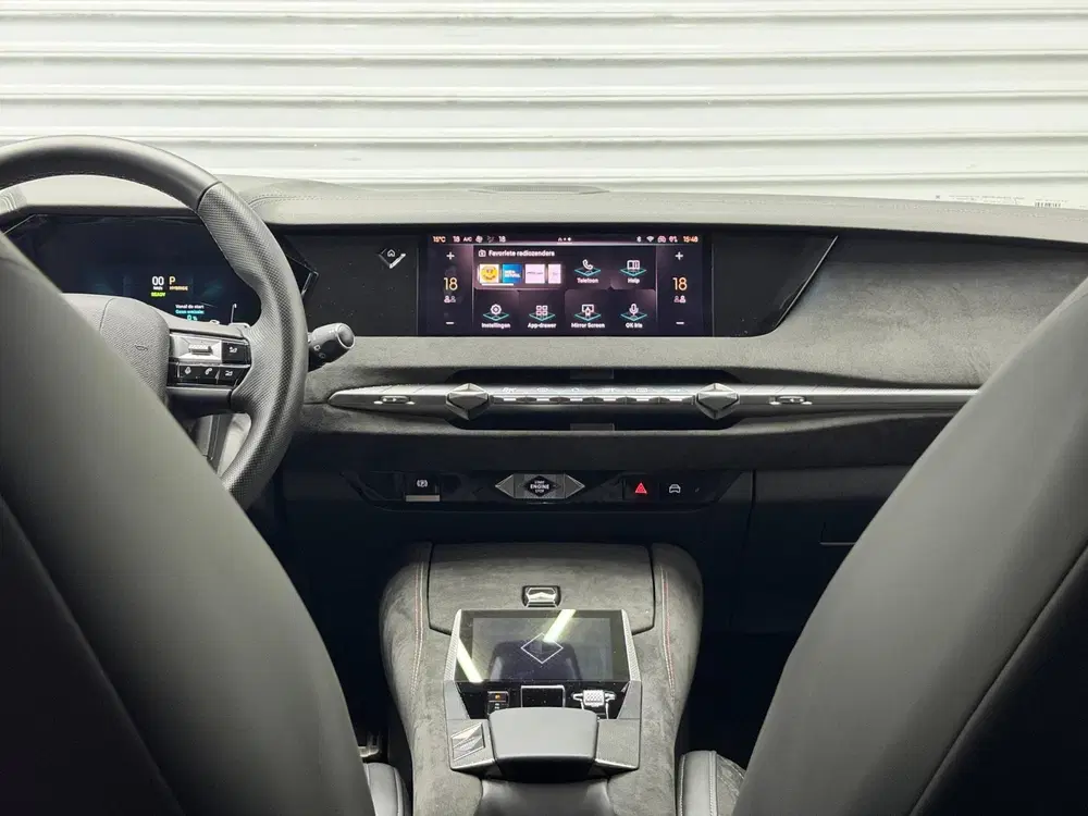 DS Automobiles DS 4 DS 4 1.6 Plug-In Hybrid 225PK Performance uit 2022, foto 14
