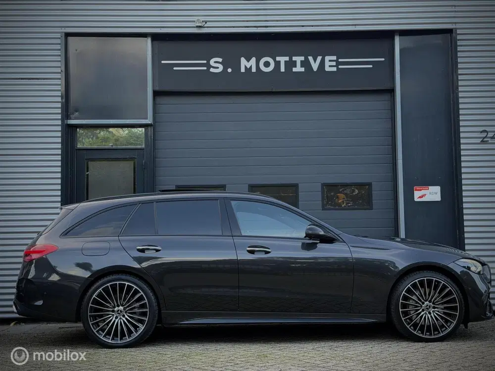Mercedes-Benz C-Klasse Mercedes C-klasse Estate C300 e AMG Pano B uit 2023, foto 10