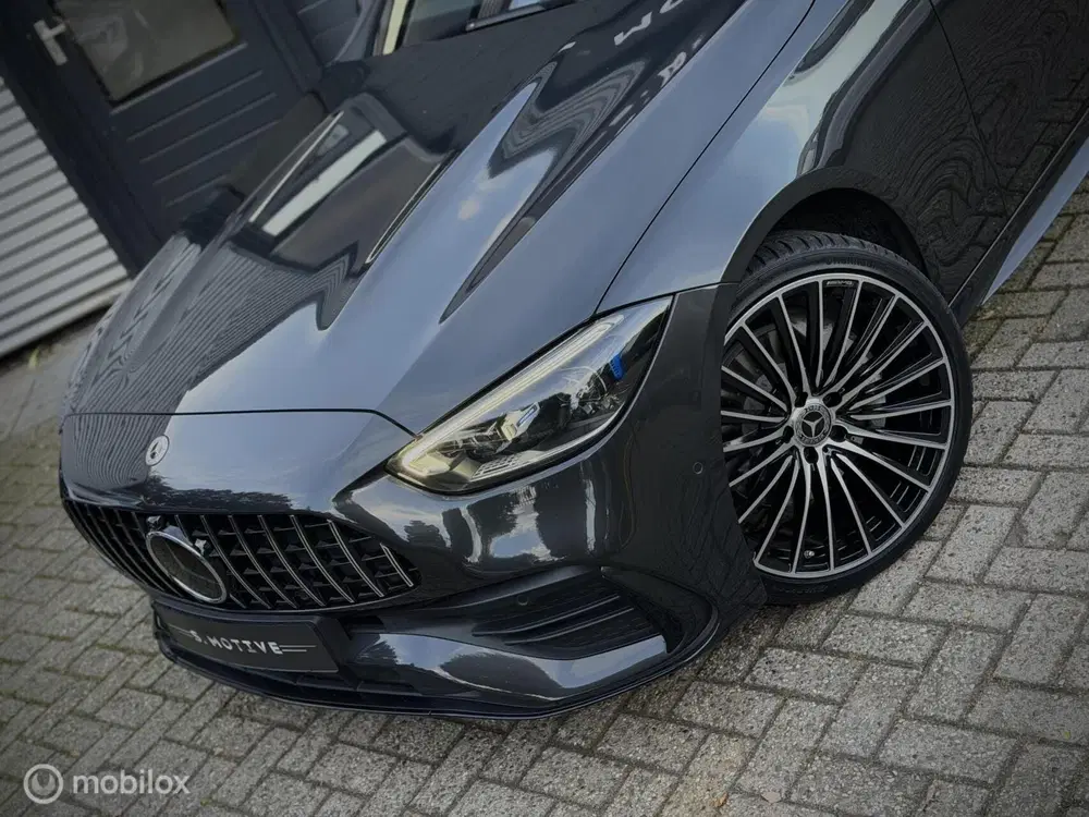 Mercedes-Benz C-Klasse Mercedes C-klasse Estate C300 e AMG Pano B uit 2023, foto 14