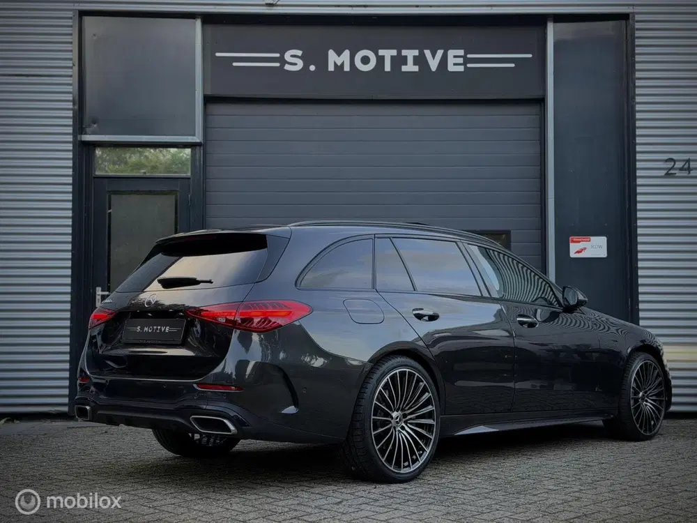 Mercedes-Benz C-Klasse Mercedes C-klasse Estate C300 e AMG Pano B uit 2023, foto 9