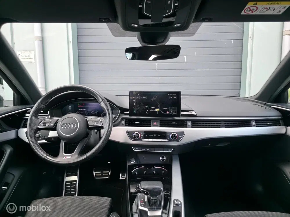 Audi A4 35 TFSI S-line uit 2020, foto 14