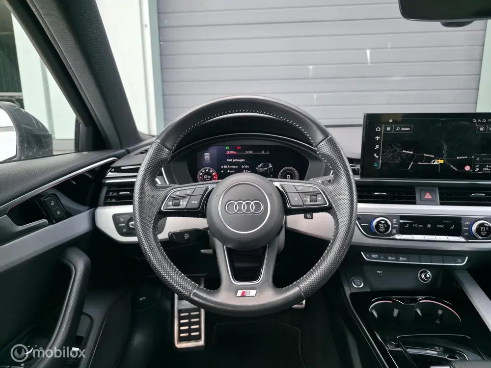 Audi A4 35 TFSI S-line uit 2020, foto 15