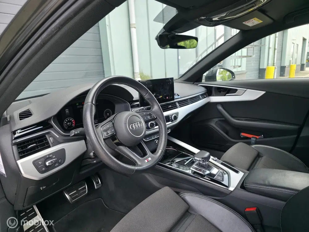 Audi A4 35 TFSI S-line uit 2020, foto 6