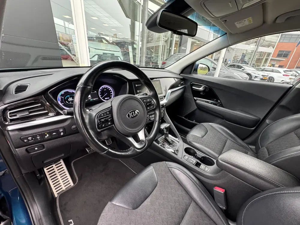 Kia Niro 1.6 GDi Hybrid DynamicPlusLine Dodehoeksen uit 2020, foto 11