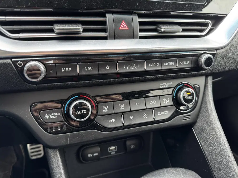 Kia Niro 1.6 GDi Hybrid DynamicPlusLine Dodehoeksen uit 2020, foto 15