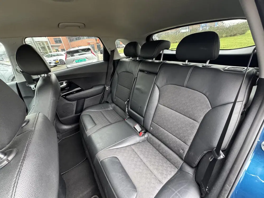 Kia Niro 1.6 GDi Hybrid DynamicPlusLine Dodehoeksen uit 2020, foto 3