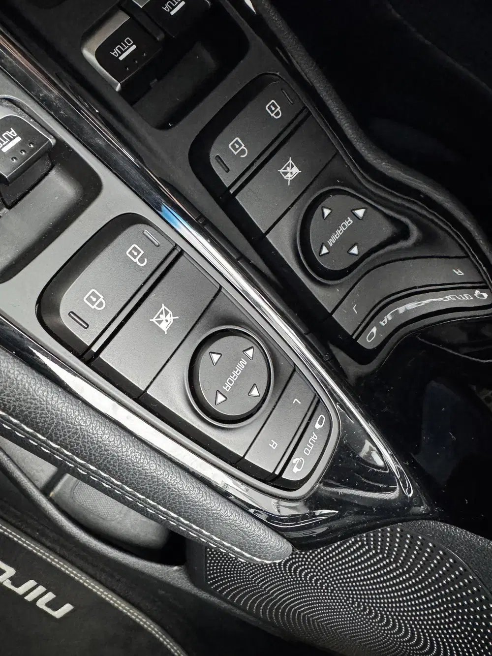 Kia Niro 1.6 GDi Hybrid DynamicPlusLine Dodehoeksen uit 2020, foto 4