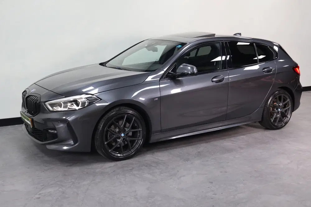 BMW 1-serie 118i High Executive uit 2020
