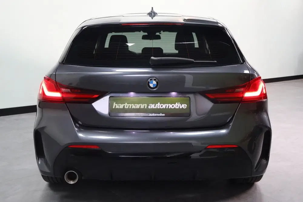 BMW 1-serie 118i High Executive uit 2020, foto 5