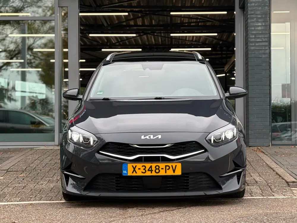 Kia Ceed 1.0 T-GDi ExecutiveLine uit 2024, foto 2