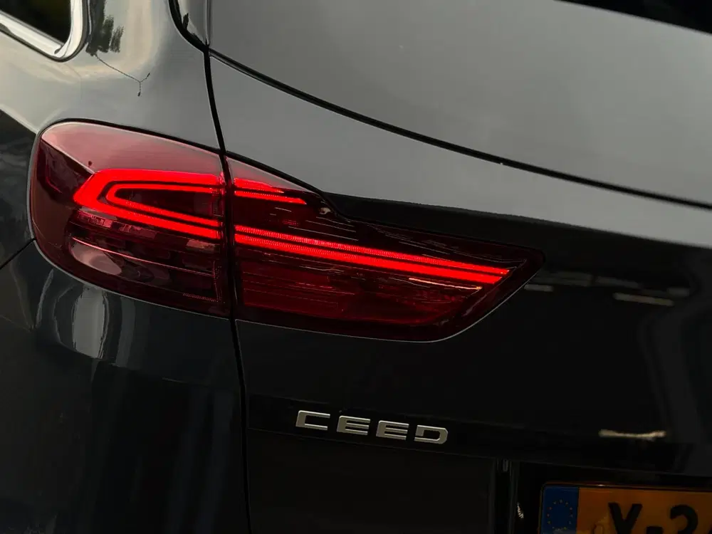 Kia Ceed 1.0 T-GDi ExecutiveLine uit 2024, foto 7