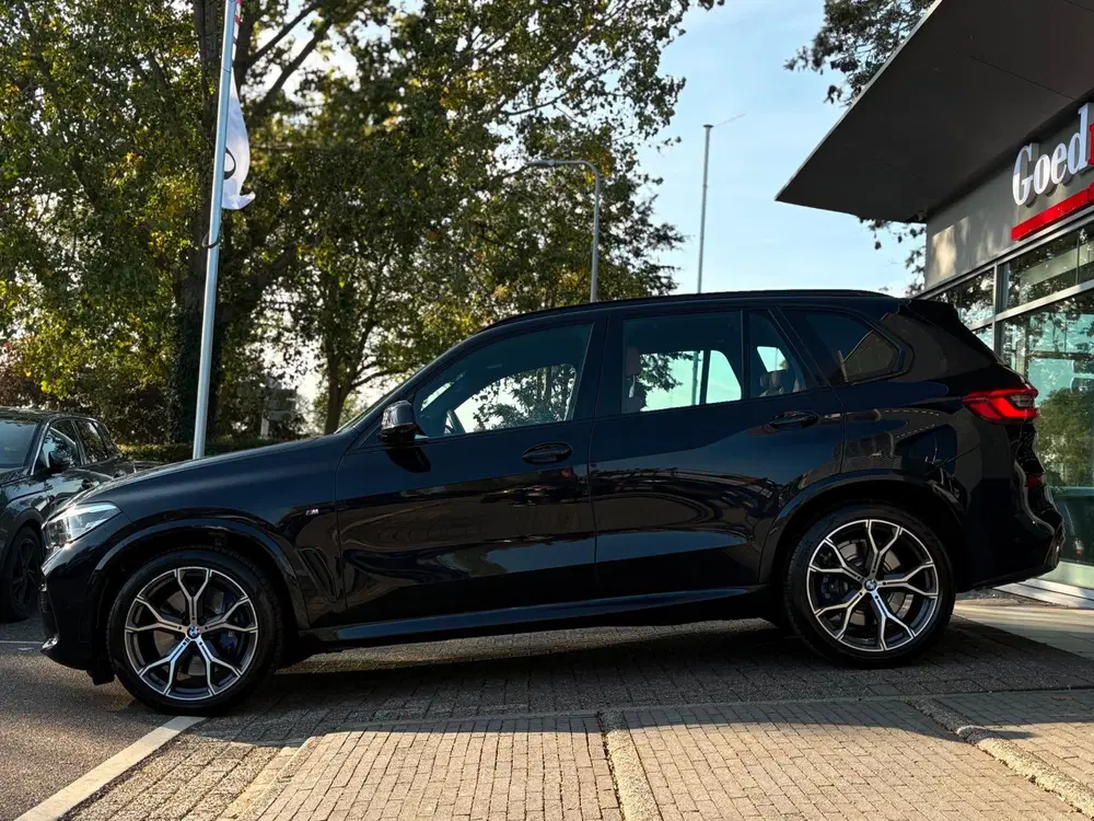 BMW X5 XDrive40i High Executive M-PAKKET PANO-DAK uit 2019, foto 3