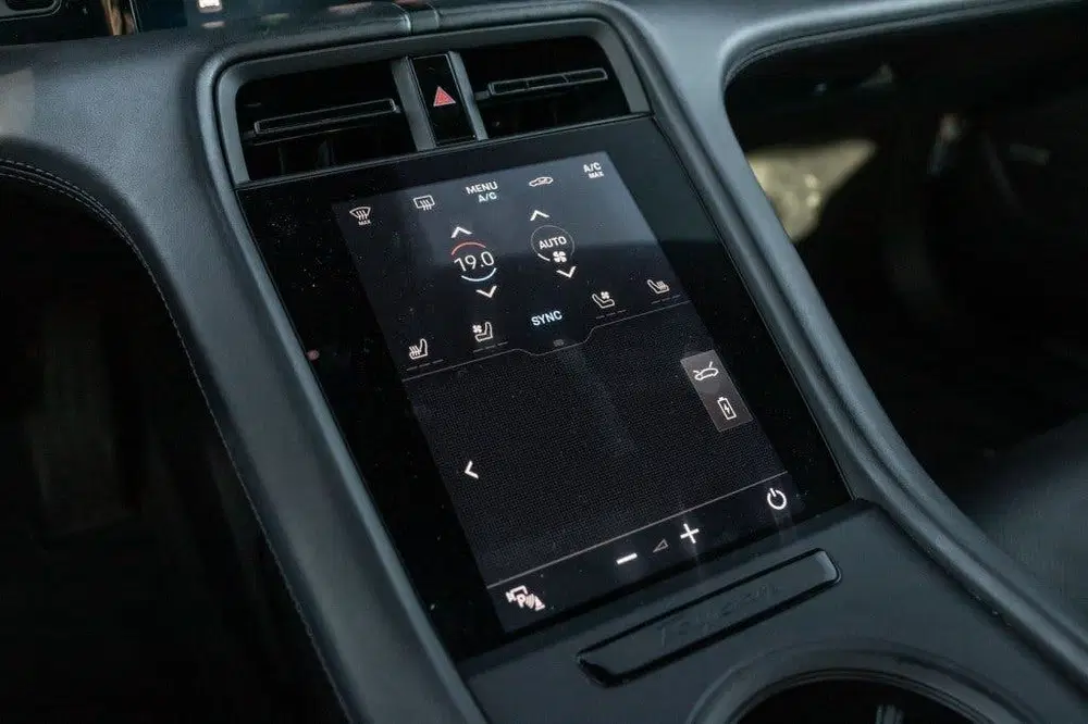 Porsche Taycan 4S uit 2020, foto 10