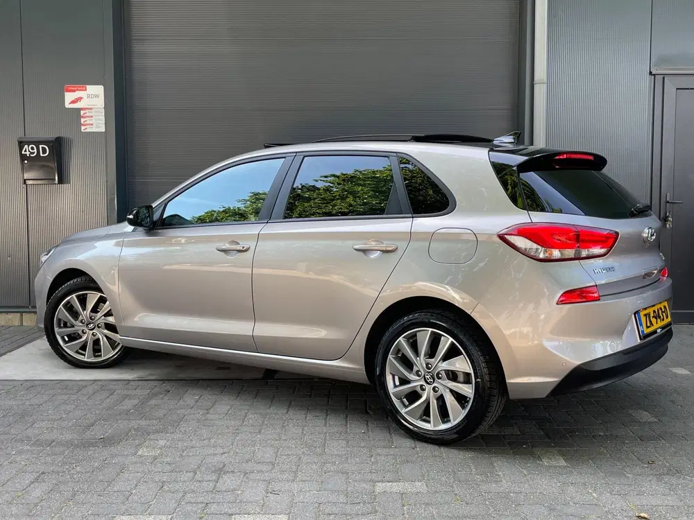 Hyundai i30 1.4 T-GDI Comfort CARPLAY PANO LED CAMERA uit 2019, foto 8