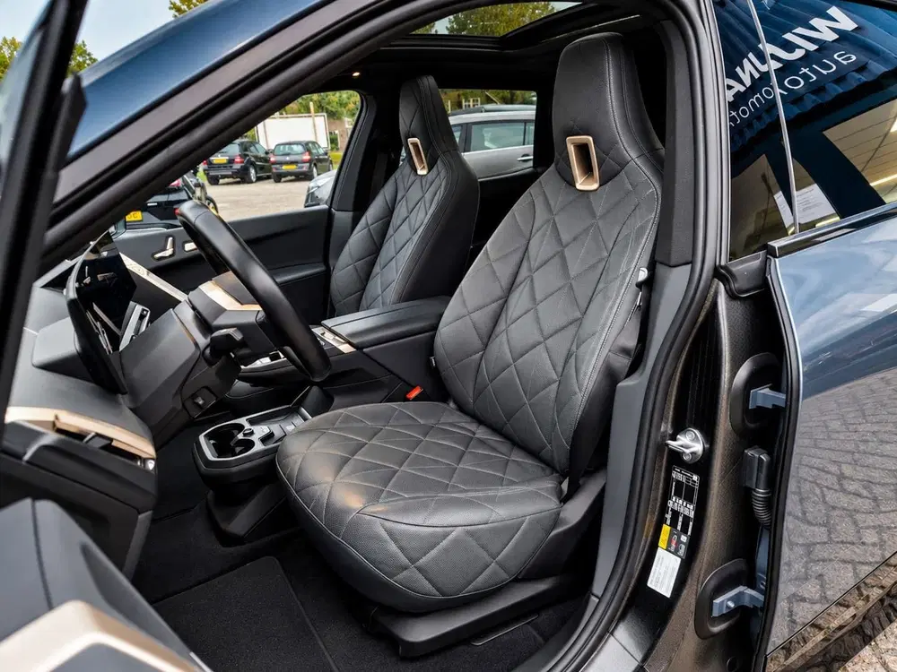 BMW iX XDrive50 High Executive 112 kWh Dealer Oh uit 2022, foto 9