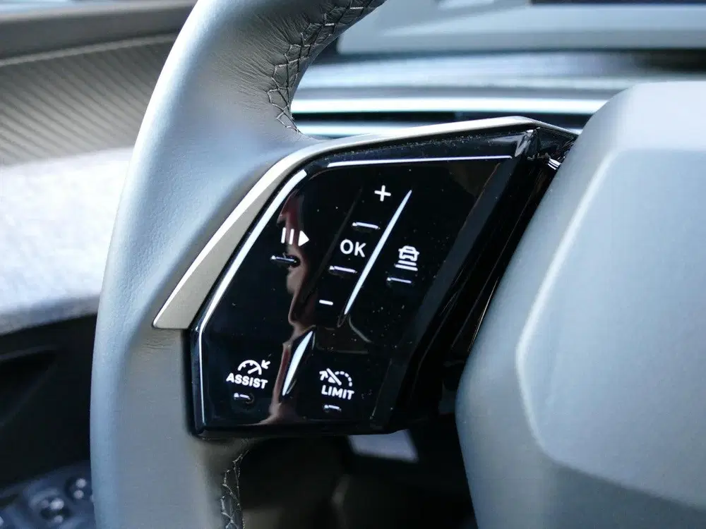 Peugeot 5008 1.6 Plug-in Hybrid 195 Allure 7p uit 2026, foto 11