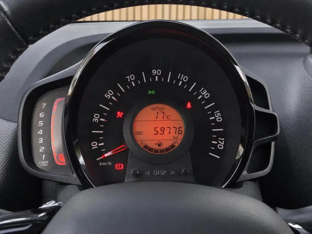 Peugeot 108 1.0 e-VTi Allure uit 2021, foto 14