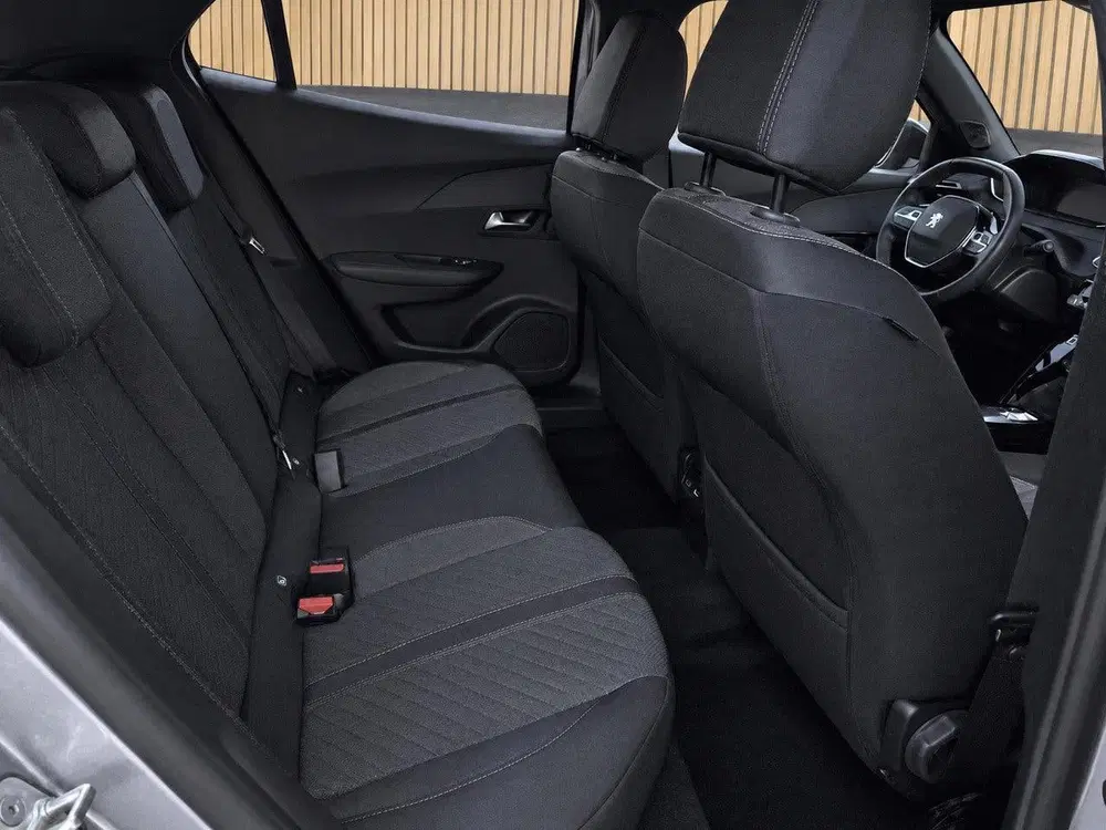 Peugeot 2008 EV Allure Pack 50 kWh uit 2025, foto 9