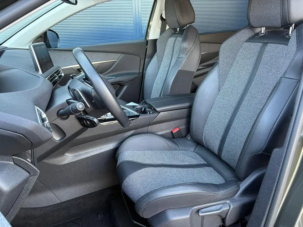 Peugeot 5008 1.2 PureTech 130pk EAT8 Allure I Camera I uit 2021, foto 15