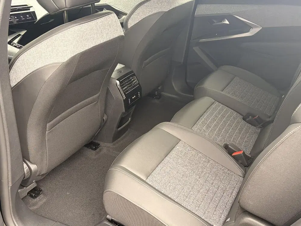 Peugeot 5008 Allure Long Range 97 kWh 7p uit 2026, foto 12
