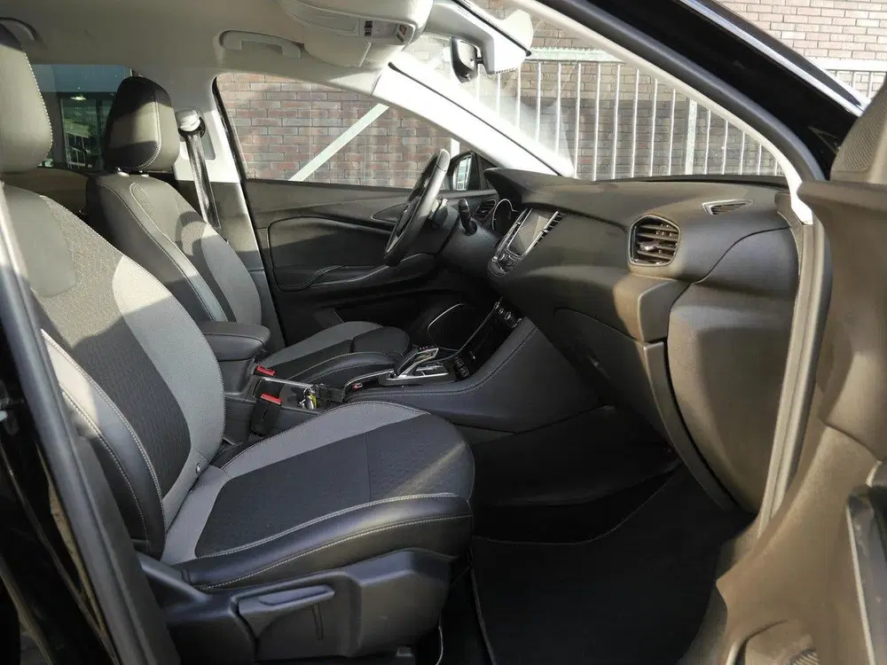 Opel Grandland 1.6 Turbo Hybrid Business Elegance uit 2021, foto 12