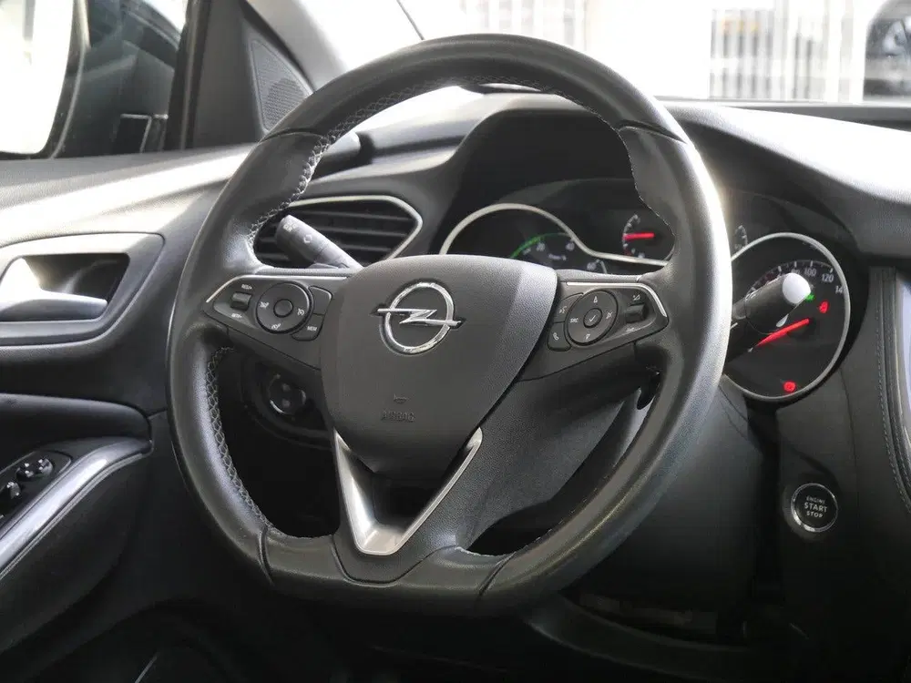 Opel Grandland 1.6 Turbo Hybrid Business Elegance uit 2021, foto 13