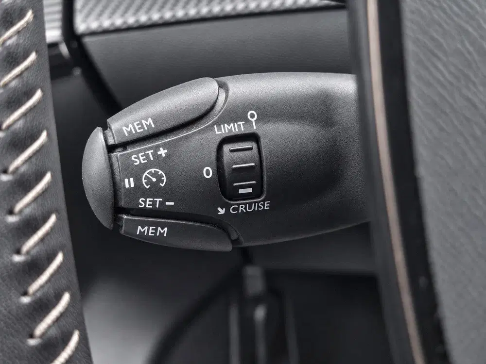 Peugeot 208 1.2 PureTech Allure Pack (bj 2021) uit 2021, foto 15