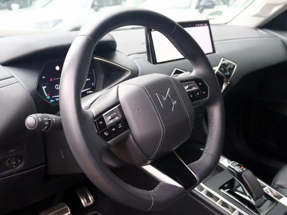DS Automobiles DS 3 DS DS 3 E-TENSE 156pk Automaat Opéra uit 2024, foto 15