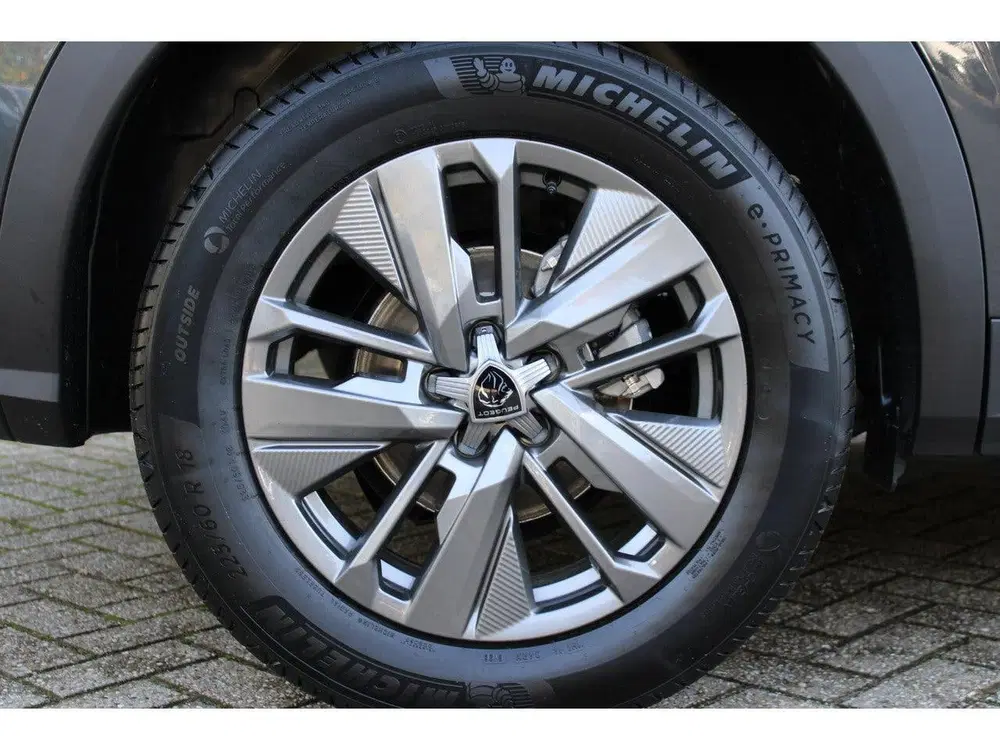 Peugeot 3008 1.2 Hybrid 145 Allure uit 2026, foto 6