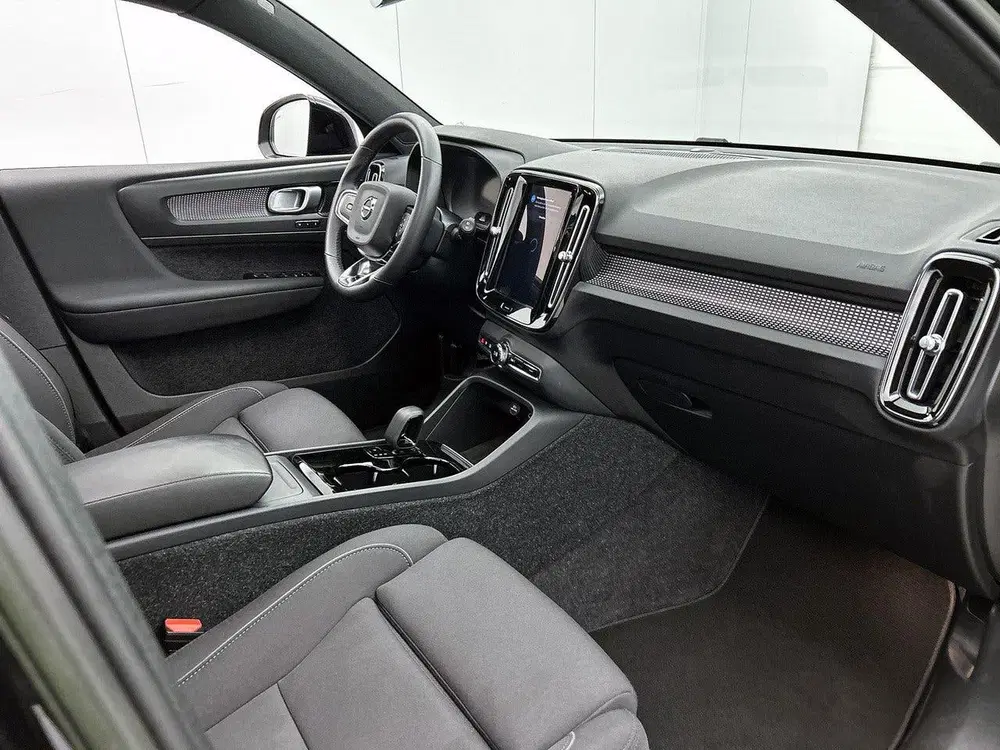 Volvo XC40 230pk Recharge Pro Automaat uit 2022, foto 12