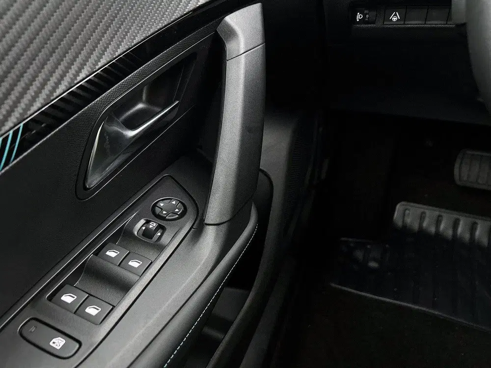 Peugeot 2008 1.2 Envy 110pk Automaat uit 2026, foto 15